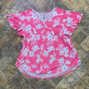 Honey me XXXL white pink floral babydoll top. V neck. Short flutter sleeves